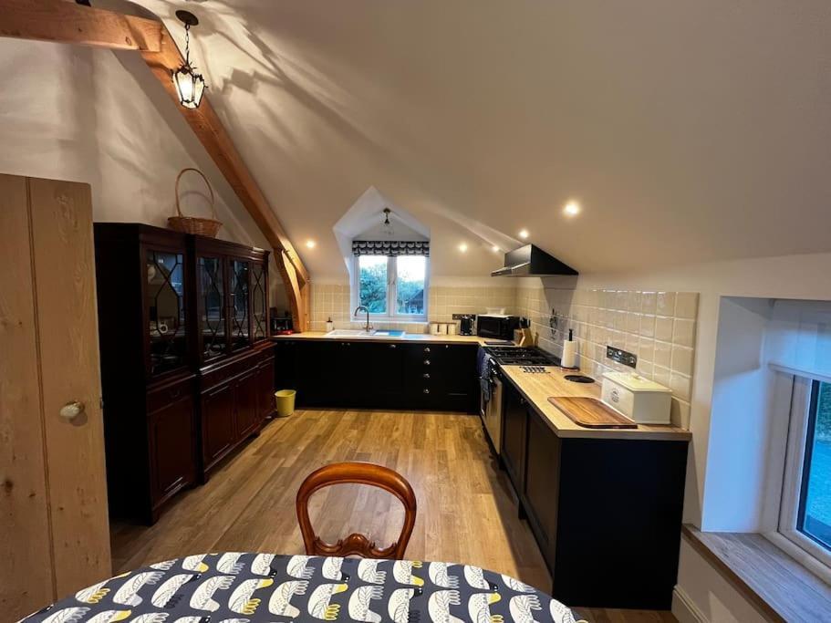 Byre - Farm Cottage On 9 Acre Equestrian Small Holding Salisbury Eksteriør billede